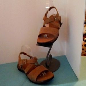 Clark's Springers women's  sandals 7.5 wide